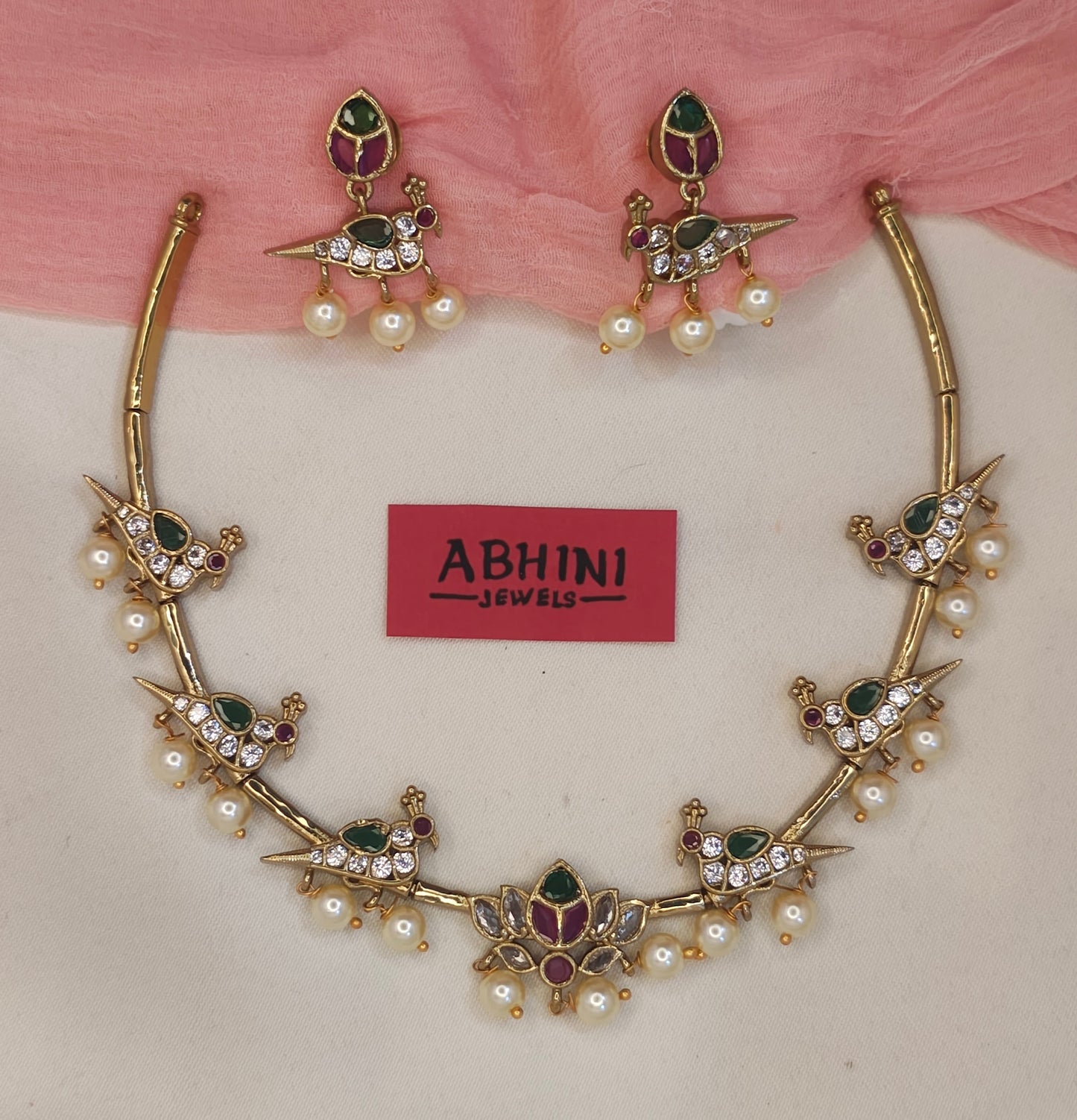 Peacock Pearl Short Necklace