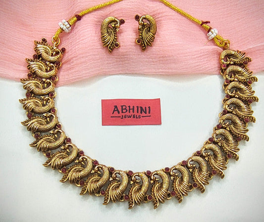 Peacock Red Short Necklace