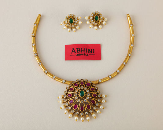 Royal Kanti Short Necklace